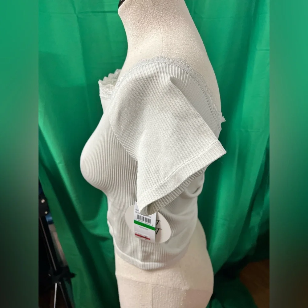 Ribbed Crop Blouse with Short Sleeves - Picture 2 of 13